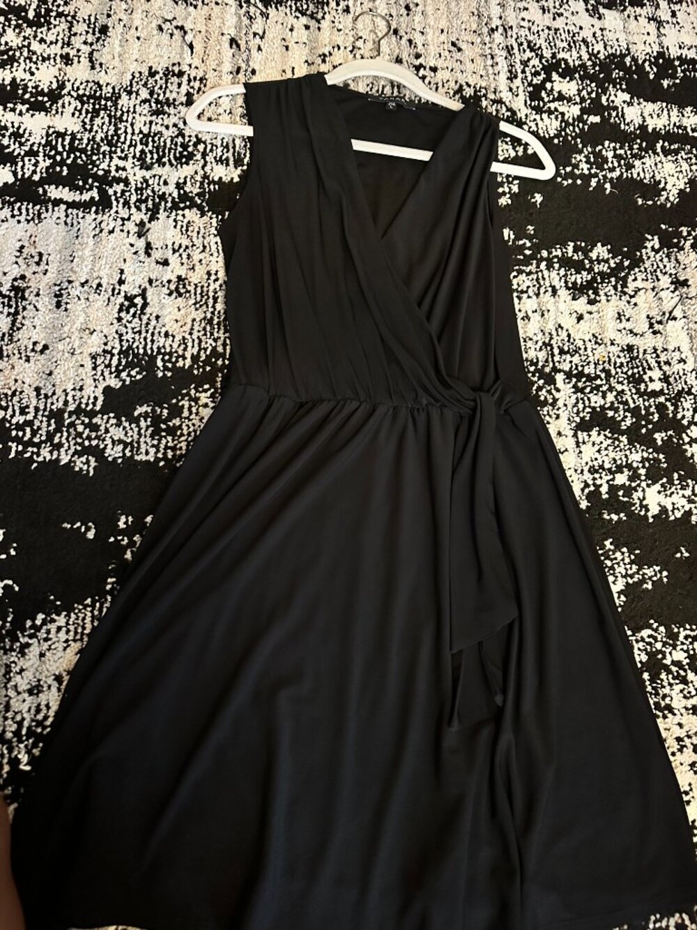 TAHARI DRESS - Picture 2 of 3